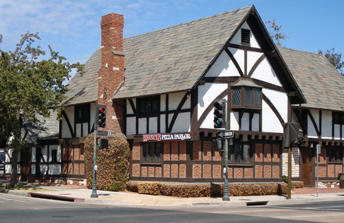 Rusty's Pizza Parlor on Carillo Street in Santa Barbara, Calf.